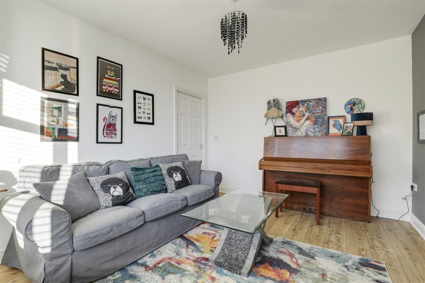 Images for Kingrove Avenue, Beeston, Nottinghamshire, NG9 4DQ