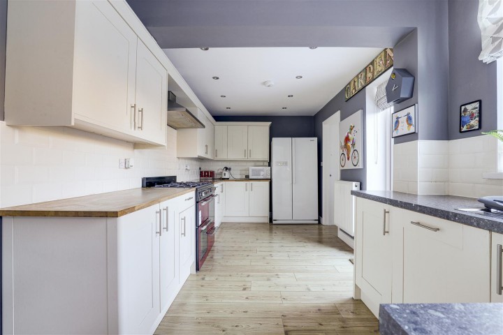 Images for Kingrove Avenue, Beeston, Nottinghamshire, NG9 4DQ