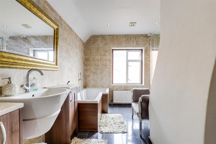 Images for Cavendish Road, Carlton, Nottinghamshire, NG4 3RY