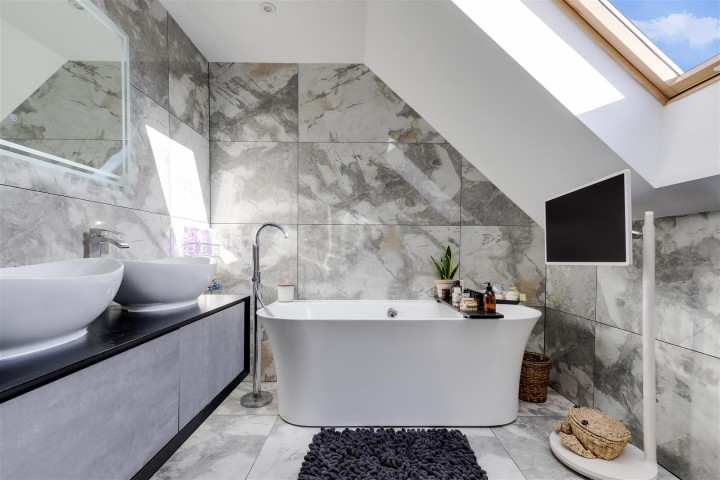 Images for Holly Avenue, Wilford, Nottinghamshire, NG11 7AF