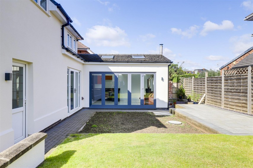 Images for The White House, Littlegreen Road, Woodthorpe, Nottinghamshire, NG5 4LE