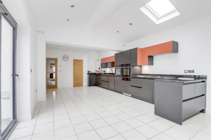 Images for The White House, Littlegreen Road, Woodthorpe, Nottinghamshire, NG5 4LE