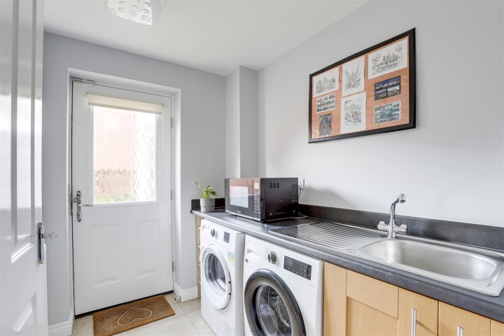 Images for Falcon Way, Hucknall, Nottinghamshire, NG15 8HL