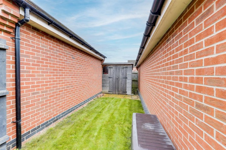 Images for Pompeia Close, Hucknall, NG15