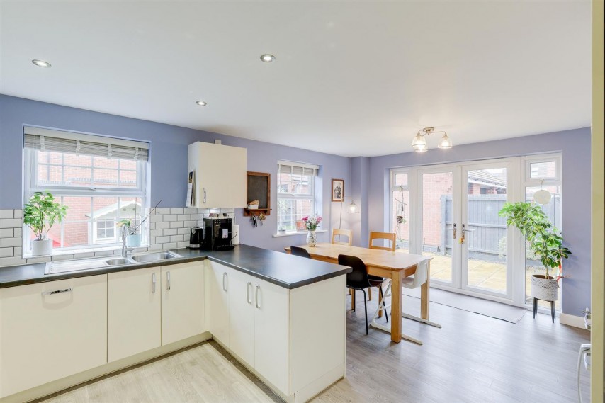 Images for Pompeia Close, Hucknall, NG15