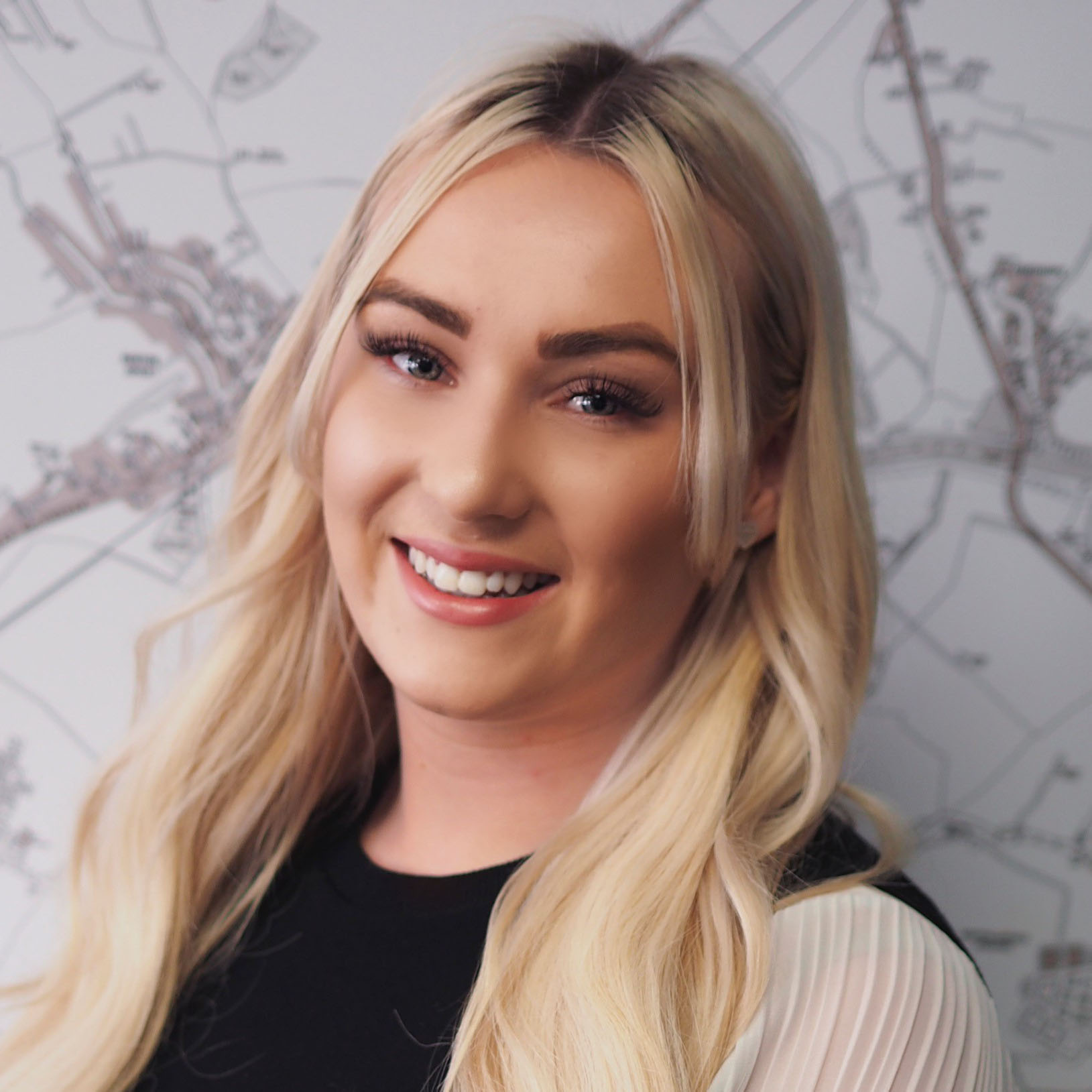 Lottie , Branch Manager