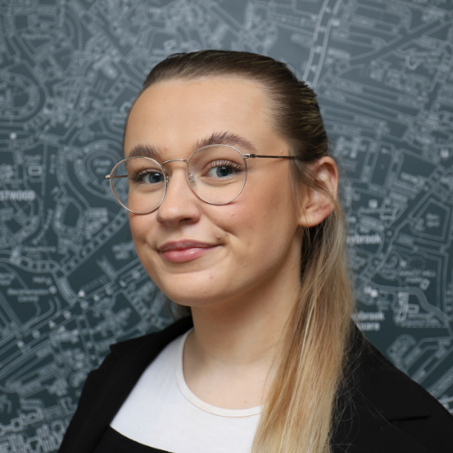 Eleanor Holgate, Sales Negotiator